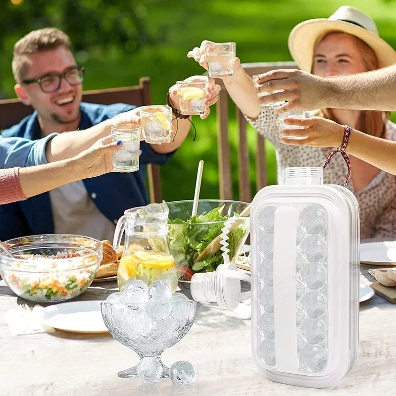 2 In 1 Siliconen Curling Keuken Gadget Creatieve Ijsblokjesbak Hockey Ketel Ijsbal Maker Draagbare Ijsmaker Fles Maakt