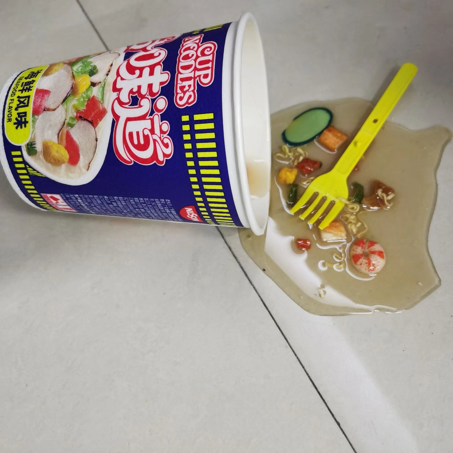 2020 Grappige Walgelijk Plastic Prank Toys Evil Spoofed Joke Handgemaakte Vernietigd Cup Gadgets Telefoon Beugel Speelgoed Twist Gift